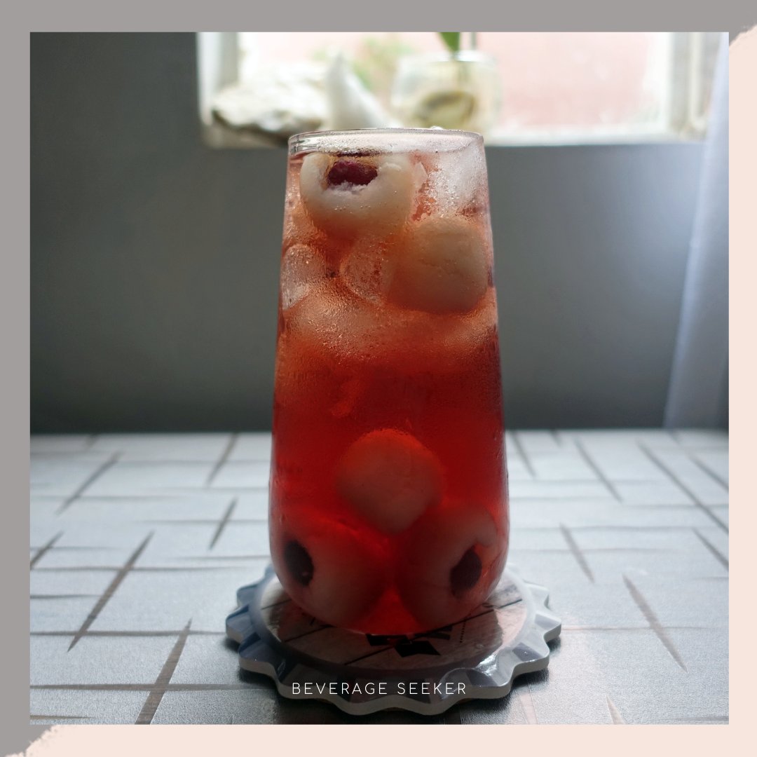 beverageseekr's tweet photo. Yes, as we can say, the whole year has been really scary, and it feels like Halloween for the entire year.
To make it fun and less scary for this halloween day, I made these floating eyeballs in blood!
😉

Pouring the video soon. https://t.co/vqE111fp52