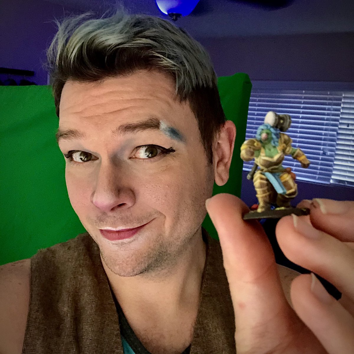 Xanderrific's tweet photo. About to go live for the Season Finale of #FailedSave on @ThePixelCircus, complete with an aBORAble mini from @heroforgeminis, printed with #HeroForgeColor!
Join us at 6pm PT at https://t.co/mUi7xRzksY https://t.co/dtXOZEnz59