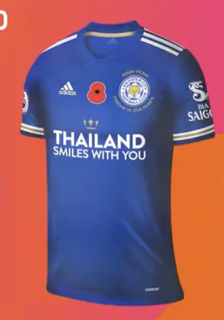 LeicesterMI's tweet photo. En el próximo duelo de la #PremierLeague, el lunes ante @leedsunitedMI, el #LCFC vestirá la camiseta con la amapola y un mensaje conmemorativo por Khun Vichai ⚘ https://t.co/ytWVH58Kea