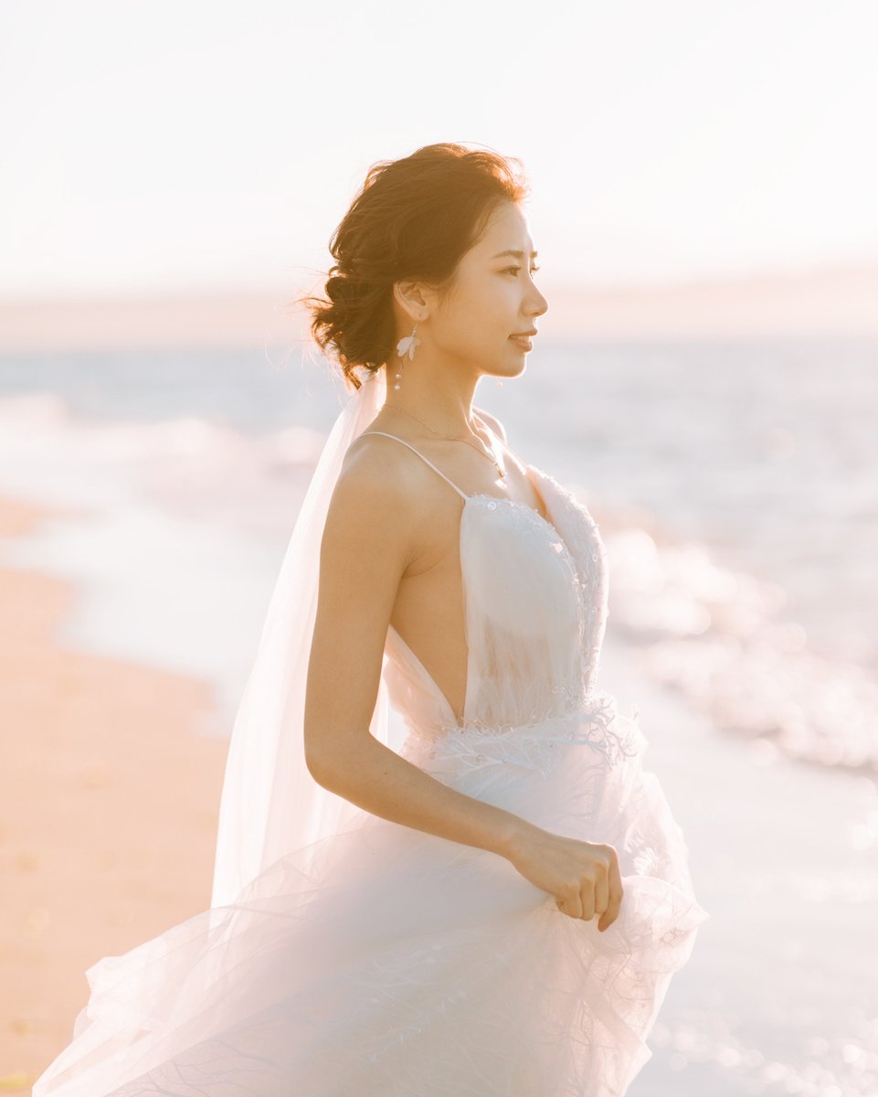ChristyKmakeup's tweet photo. Twisted perfection, artfully done for an elegant updo under the glow of sunset.
Photo: @lantingphoto #Seattlewedding #Seattlemakeupartist #seattleasianmakeup #Weddinghair #Bridalhair #Weddingupdo #Bridalupdo #Seattlehairstylist https://t.co/Fj2m4Rp1yl
