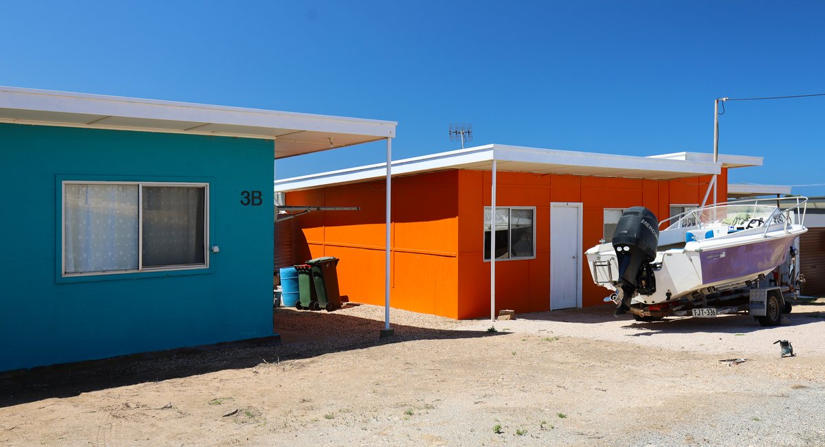SandyHorne61's tweet photo. Colourful holiday shacks at Port Neill.
#PortNeill #EyrePeninsula #SouthAustralia https://t.co/KFBFRnXnTW