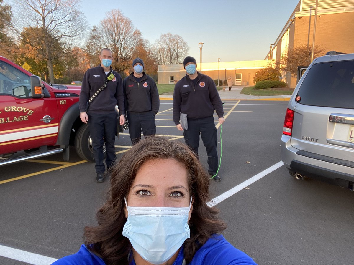 D_Cappelen's tweet photo. An EGPD squad car was in the EGHS parking lot today when I locked myself out of my car 🙈Officer Machnik called the EGFD 🚒 who came to my rescue. S/O to Squad 7 Foster,Belle,&amp; Domin for saving the day! @ElkGrovePD 
@EDFD200 
#ItTakesAVillage  #ExceptionalCommunity 
#BeKind https://t.co/WW9aJyBVi7