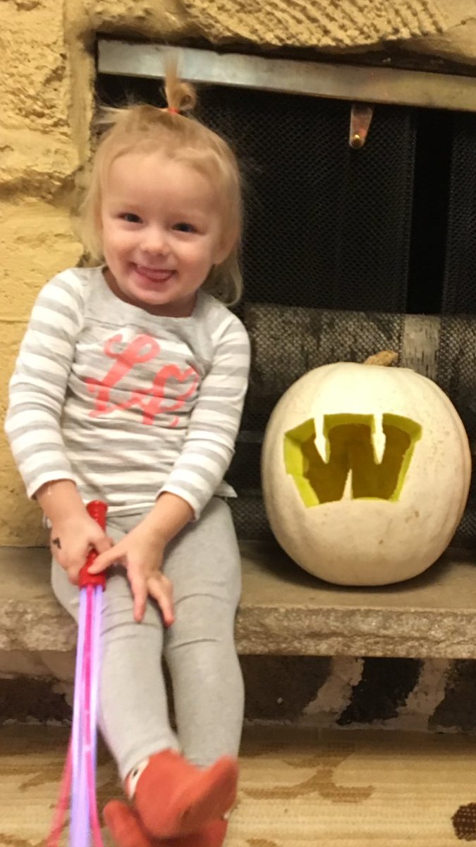 nyesha44's tweet photo. If you want to “bee”🐝 a #badger then come along with me...#sweetbabyjamila #halloweeneve #KohlsU @kohls https://t.co/DD5FcJ72x0