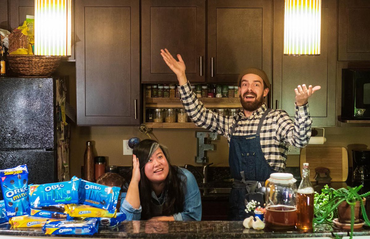 naturallyhypex3's tweet photo. halloween 2020: brad &amp; claire w/ @trentfrey @bonappetit 

#halloween #bonappetit #bradleone #clairesaffitz #boneappleteeth https://t.co/SCCA1fVMUL