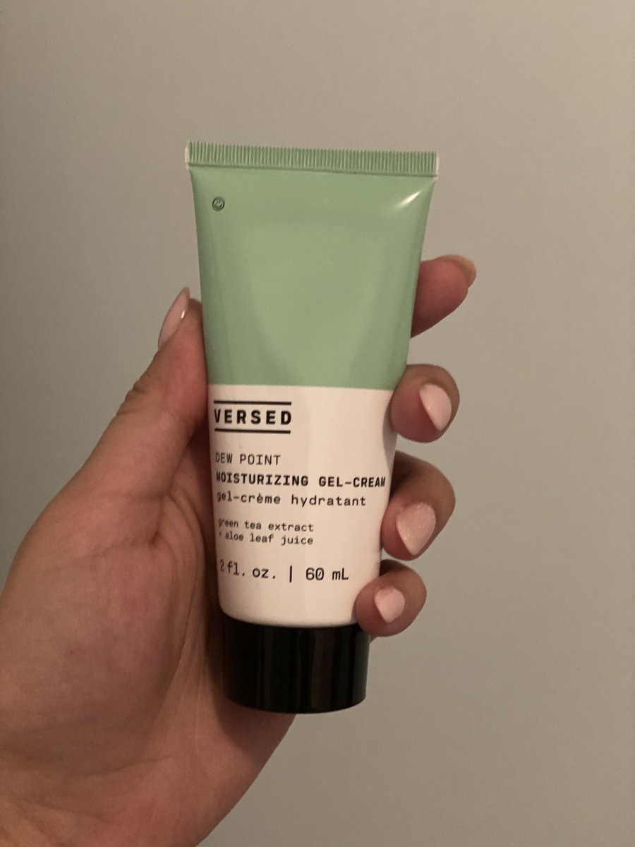 kellychan360's tweet photo. Finally got my hands on this goodie! Been out of stock @shopprsdrugmart for weeks! Cannot wait to test this out on my skin! Fingers crossed 🤞🏻 @versedskincare #skincareguru #intothegloss #365skincare #2020skin #skincare #moisturizers #versedskincare #glowingskin #dewy https://t.co/Q5W4jp2snj