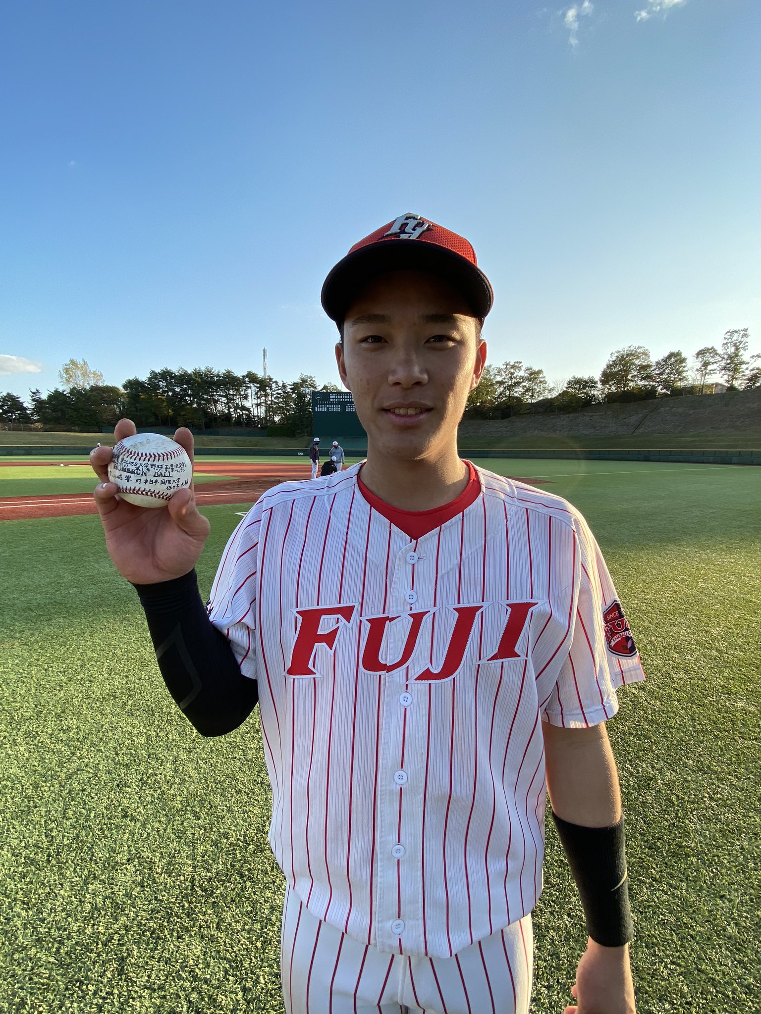 北東北大学野球連盟 On Twitter 令和2年度 東北地区大学野球王座決定戦 1日目 東北福祉大学野球場 ホームラン 第1号 第2号 富士大学 山城響 1 知念高校 富士大学 佐藤要 3 鶴岡東 北東北大学野球連盟 東北地区大学野球王座決定戦 Https T Co