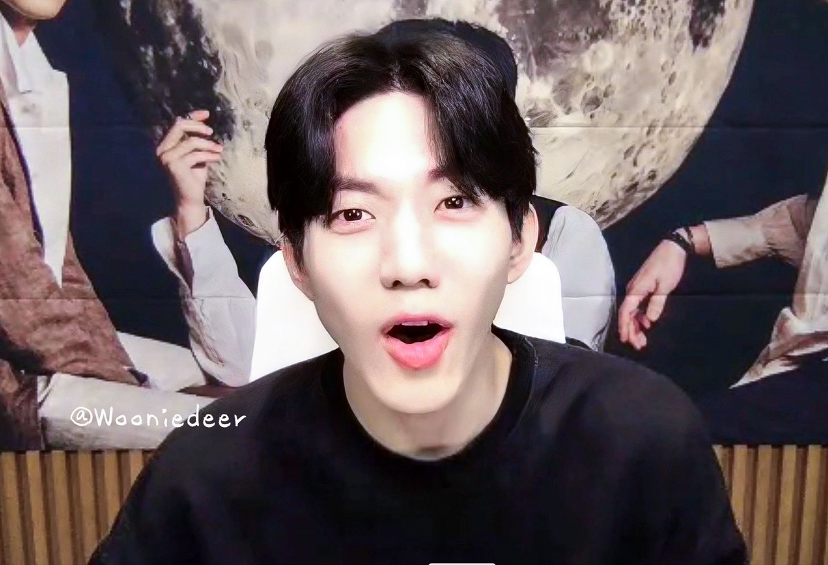 WoonieDeer's tweet photo. 201031 Mecima video call
Hiiiiii~🎃Happy Halloween🎃
@mecimapro @Dw_day6_drummer #Dowoon #day6 #MAMAVOTE https://t.co/m1BfrakuXR