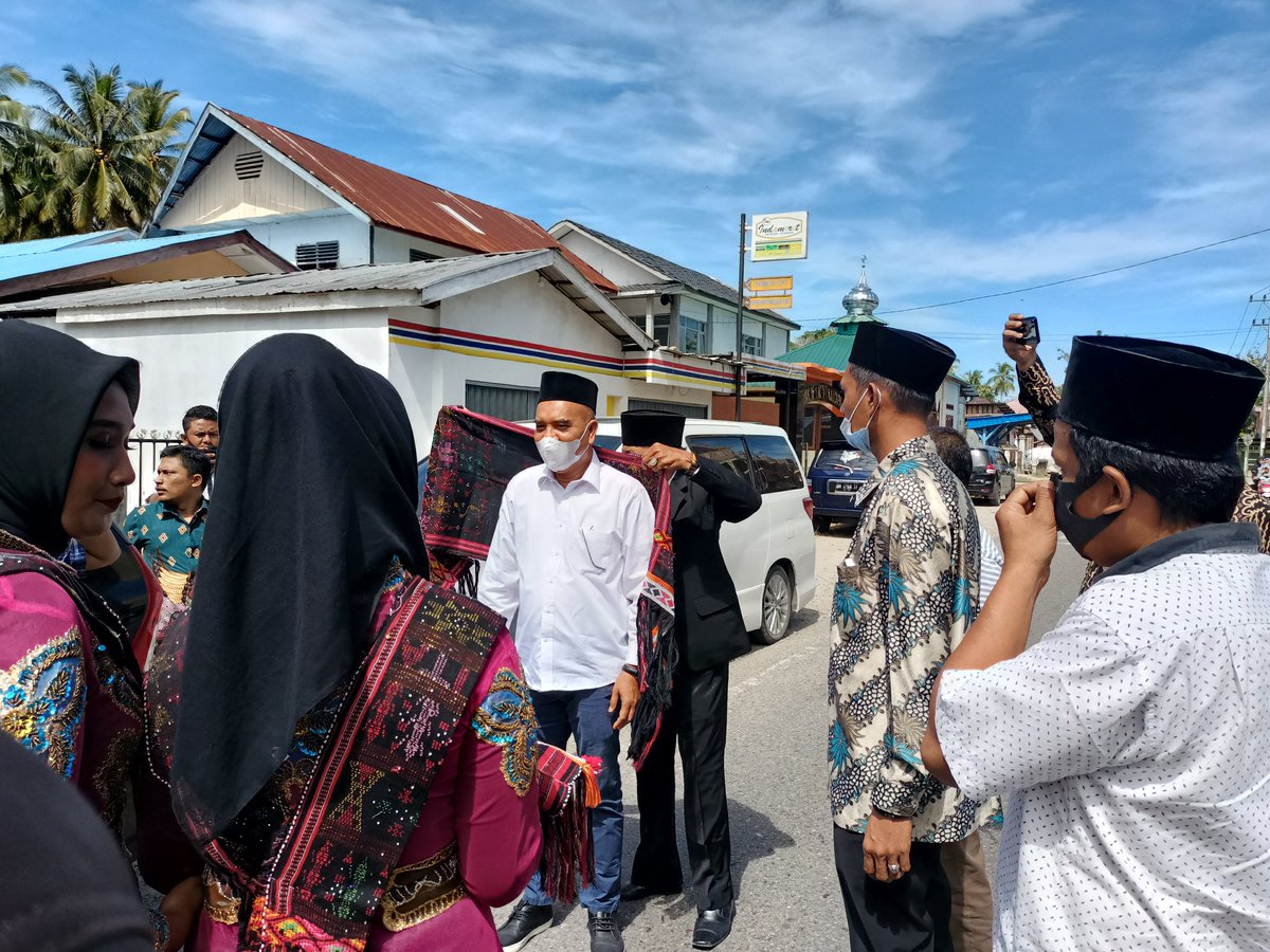 Marwan_Dasopang's tweet photo. Menghadiri Pagelaran Kearifan Lokal Desa Simpang Tolang Jae, Kotanopan, Menjaga Tradisi Mengambil Sesuatu Yang Baru. 

#Kotanopan #GordangSambilan 
#Mandailing #MandailingJulu https://t.co/slAHEZl7Rs