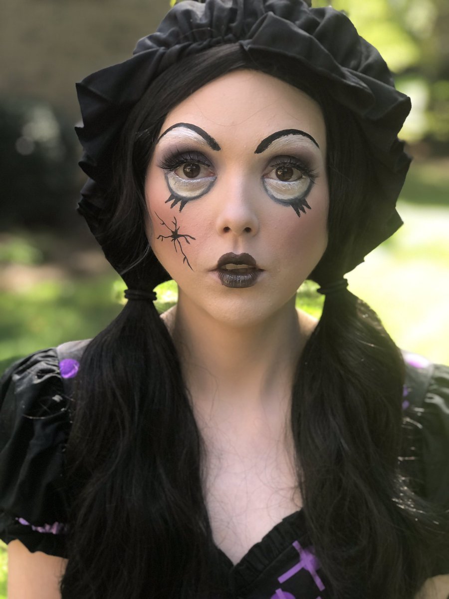 DarkAngelAndie's tweet photo. Happy Halloween from your last favorite creepy doll. 

All day, all our looks coming at ya!
#HappyHalloween2020 #Halloween #ITSHALLOWEEN #HalloweenAtHome #halloweencostume #HappyHalloween #HappyHalloween2020 https://t.co/JZKIvCj51r