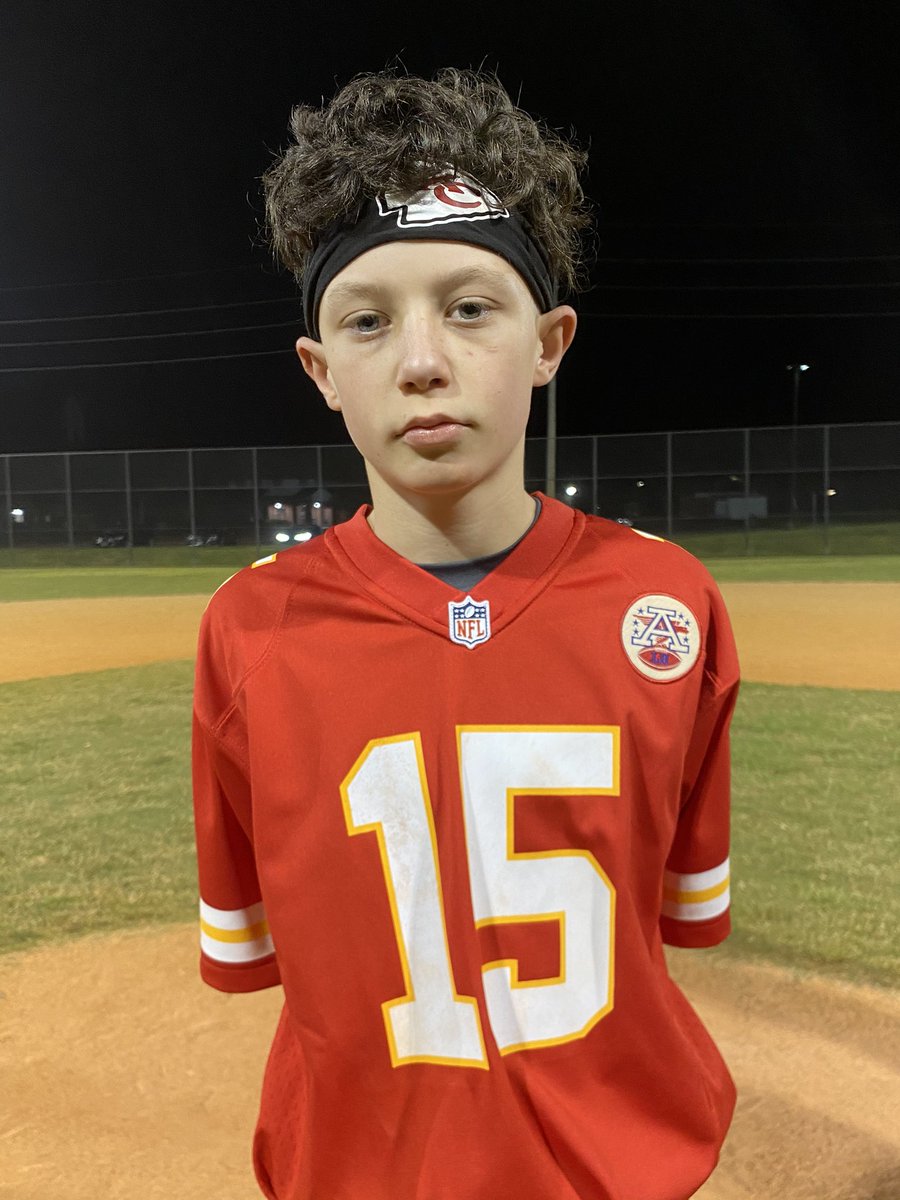 CrewBaseball1's tweet photo. Great Job today Patrick! Thank You for Stopping By 💪🏽🔥🙏🏽

@patrickmahomes @crew.baseball @sluggernation @evoshield @nike @nfl #stuntdouble 
#missouricitytx #siennaplantationtx #sugarlandtx #houstontx #development #formermlbplayers #exclusive #baseballmom #baseballlife #Halloween https://t.co/LzAWehNilD