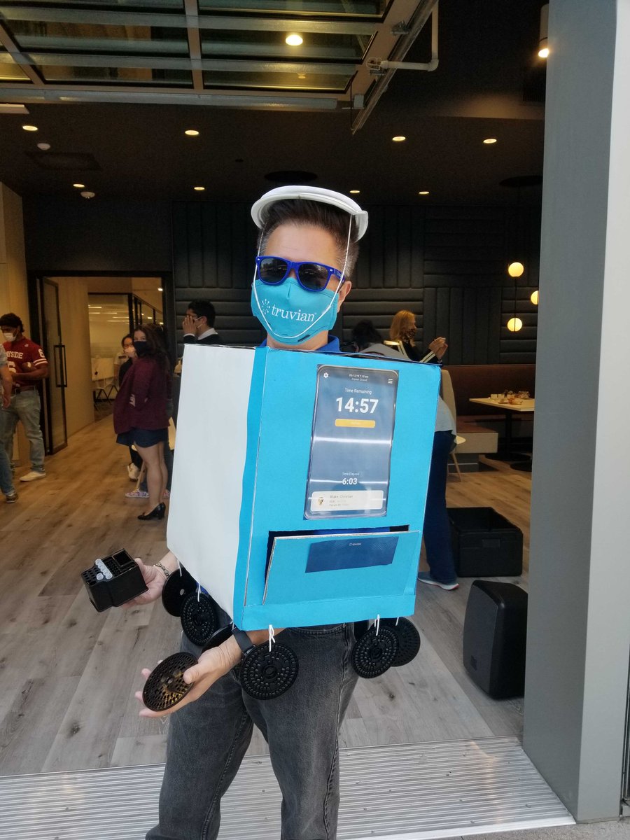 So many great costumes at <a href="/TruvianSciences/">Truvian Health</a> Halloween event today but this one may be my favorite!
#truhealth #truteam