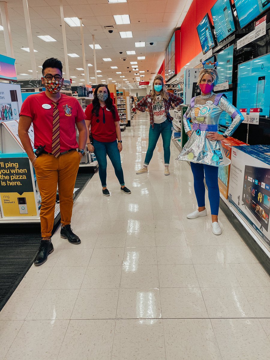 BryanJGTarget's tweet image. 👻🎃HAPPY HALLOWEEN!!!!🎃👻

Some of #T0069’s leaders and team members dressed up for #Halloween! 

We were able to bring #JOY to our guests today and we hopefully 🤞🏽 put smiles on their faces!! 

Also! Congrats @GenesisBelen96 on best costume and going as Lilo from Lilo&amp;amp;Stitch!