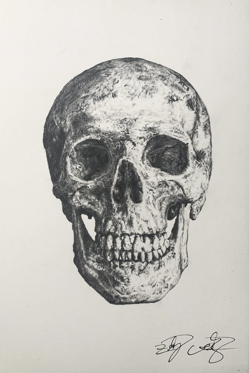 z4ck_z4's tweet photo. i finished a graphite self portrait. https://t.co/tkQz4TZYcj