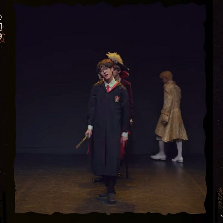 petitdrippin's tweet photo. minseo potterhead fix https://t.co/gsA4nors19