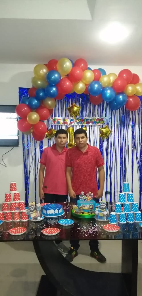 Gran victoria en el día de hoy para clasificar a los octavos de final de la <a href="/LatamUnited/">United Latam Championship</a> y mejor aún en el cumpleaños de estos crack de 2 vs 2 
@SamuelPerezRub2 @Santiag04662878