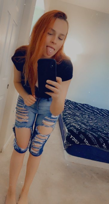 Red-Kisses1’s pics and videos