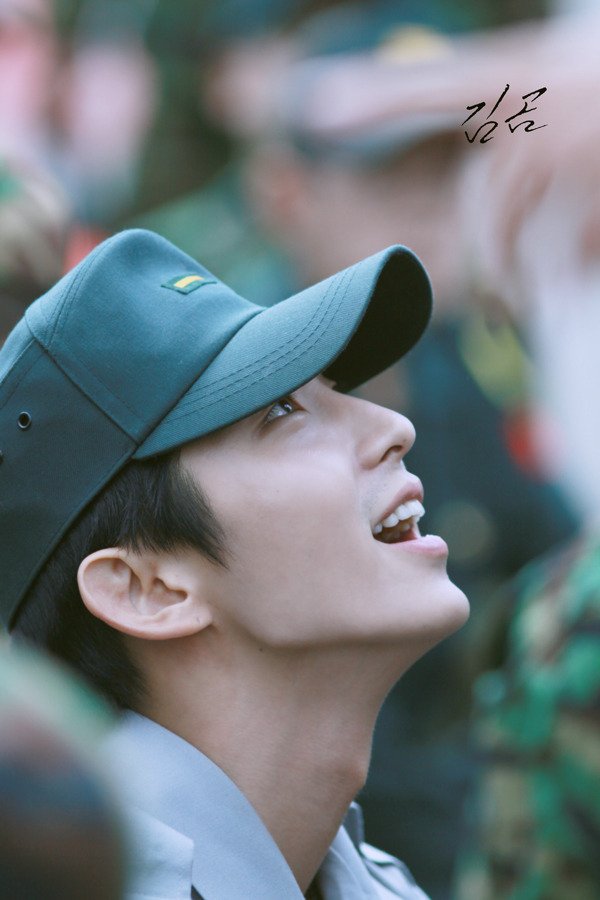 gm_417's tweet photo. 으악개존잘 https://t.co/hW995u4Gcu