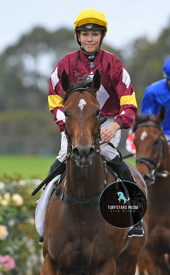 LisaGrimm9's tweet photo. Congratulations of the @BWiddupRacing stable, connections and jockey @LouiseDay3 on winning the RENDR DELIVERY SPRINT (1100 METRES) with All Too Hard mare #SWITCHED. https://t.co/IYDxwohEFu