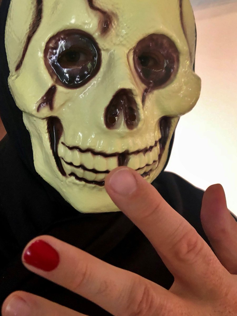 spence7zero's tweet photo. Blood red for the last day of #polishedman. @polished_man  raises donations that fund trauma recovery and trauma prevention to help kids get through the violence they've experienced. https://t.co/YbIFmmY1sN.  Happy Halloween all... https://t.co/ZKlRh3uUEw