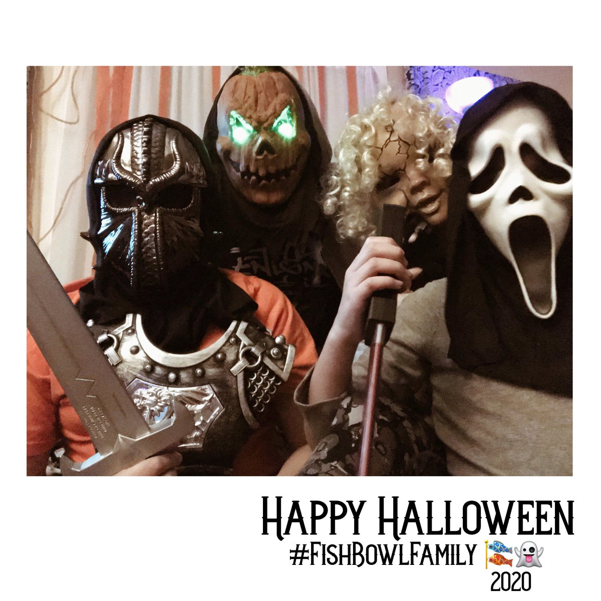 FishBowlFamily's tweet photo. 🎃Happy Halloween from us to you and yours. 👻
#StayInToSlowTheSpread 🏡🎃😷 #StayAtHomeParty 🏡👨👩👦👦🎉
🧡 #FishBowlFamily 🎏 2020 https://t.co/sXNuIVHrzj