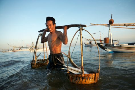 Maka, konsep tentang "kedaulatan" negara tidak dapat dilakukan pada wilayah laut bebas.Maka tidak ada satupun negara didunia boleh menegakkan "kedaulatan" di laut bebas. Laut bebas steril dari penegakan "kedaulatan" oleh sebuah negara.