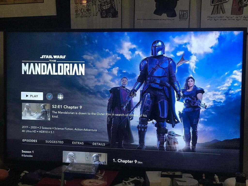 #TonightsEntertainment: we’re watching #TheMandalorian season 1, episode 8 and after that it’s #Mandalorian season 2, episode 1!! FINALLY! #StarWars https://t.co/9scWWMf8kS