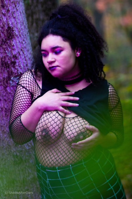 some other sexworkers tried to tell me I'm not allowed to lewd Sam Manson but here we are. https://t