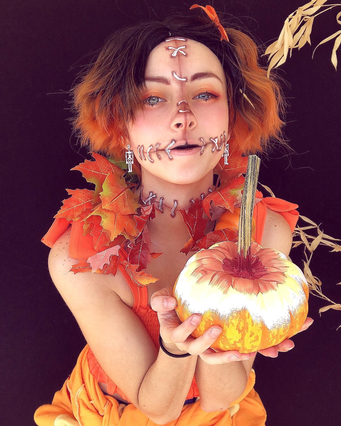 1 pic. Happy Halloween! https://t.co/oKxVw5h6cz