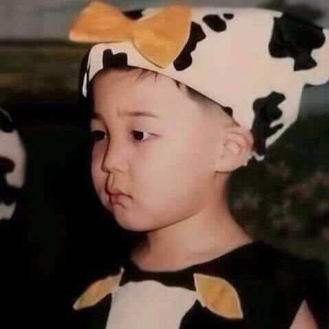baby jimin , but if you scroll it down he gets older ; a needed thread