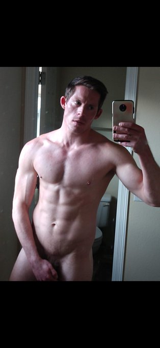 Shameless bathroom selfie... https://t.co/9tpBurrusw<a href="/tag/photography"class="tags"><span>#photography</span></a><a href="/tag/ralphlauren"class="tags"><span>#ralphlauren</span></a><a href="/tag/lacoste"class="tags"><span>#lacoste</span></a><a href="/tag/kennethco"class="tags"><span>#kennethco</span></a>