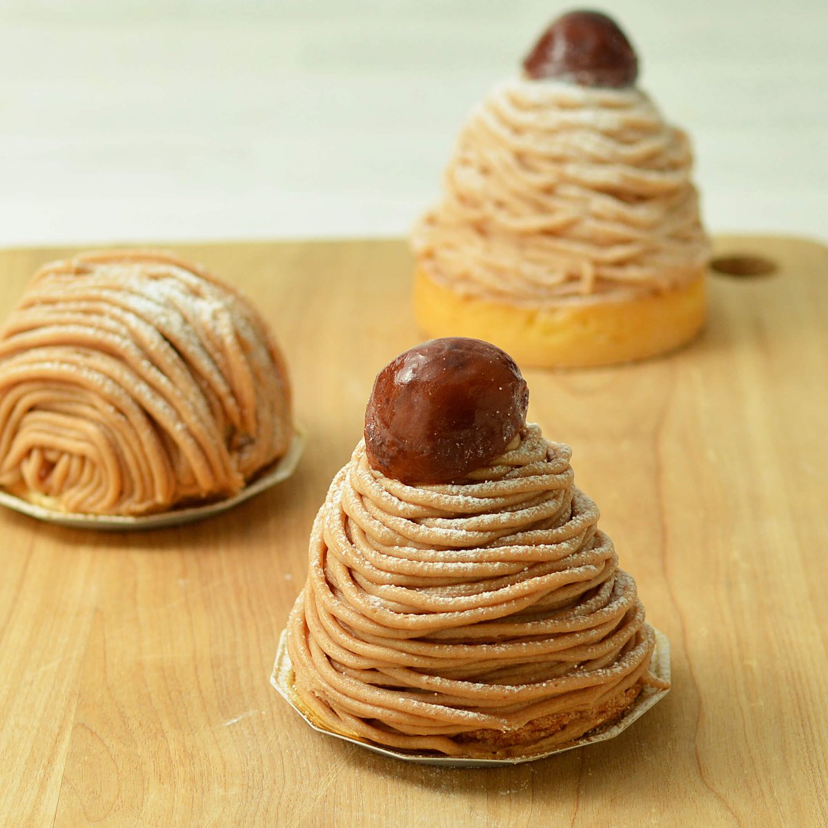 oinklover's tweet photo. @BritishBakeOff @PaulHollywood Paul has been to Japan?!?! But still doesn’t know Japanese bake?! Hmm... there was nothing Japanese about this Japanese week show stopper.... just being kawaii?? モンブランMontblanc is very popular Japanese bake... Paul, you didn’t eat this in Japan? https://t.co/h5zsKsyjyX