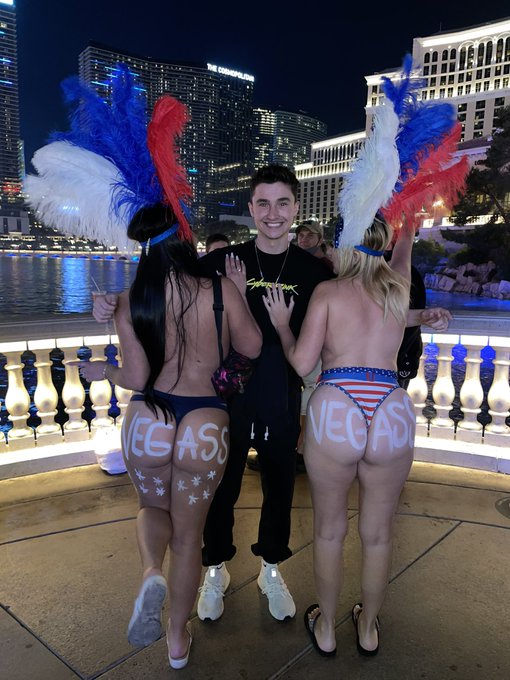 hahahahahahah virgin https://t.co/kM4NPQB5Np