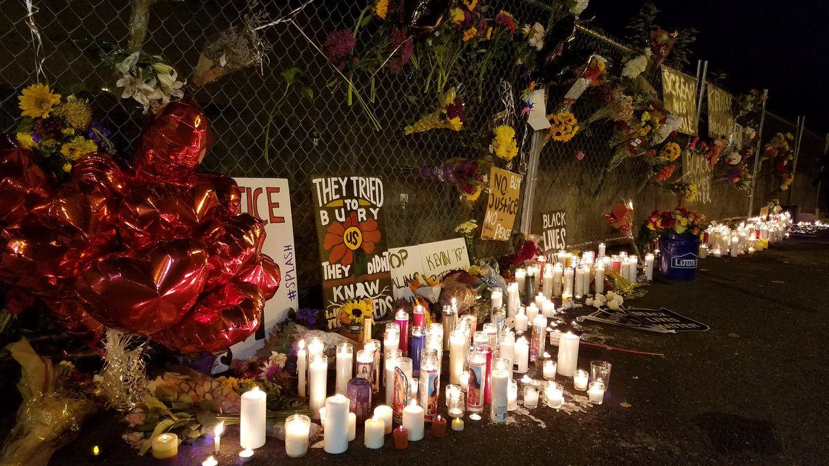 The vigil has ended. A large number of mourners have moved to march in Esther Short Park in Vancouver.