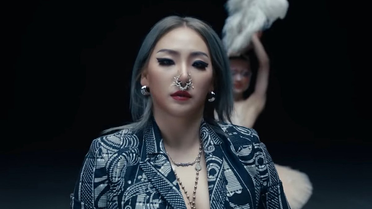 yee_unn's tweet photo. Моя королева 😌👑
#CL_HWA #LEECHAERIN @chaelinCL https://t.co/nteGghc2XD
