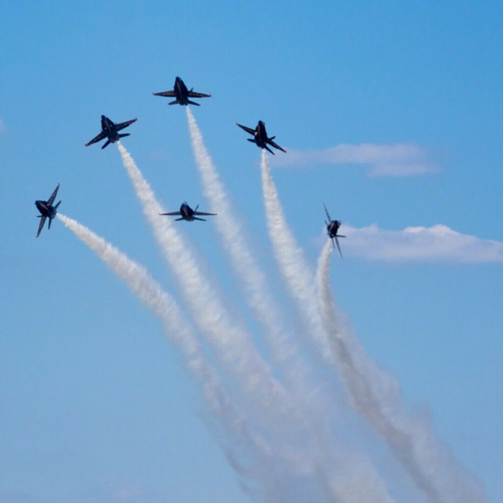 The US Navy Blue Angels performance at the 2017 Defenders of Liberty Airshow, Barksdale Air Force Base, Bossier City Louisiana #aubreys_adventures  #aubrey_and_toms_travels  #tomdphotos.com  #todays_photo #defendersoflibertyairshow  #usnblueangels instagr.am/p/CG_rwAqBZw0/