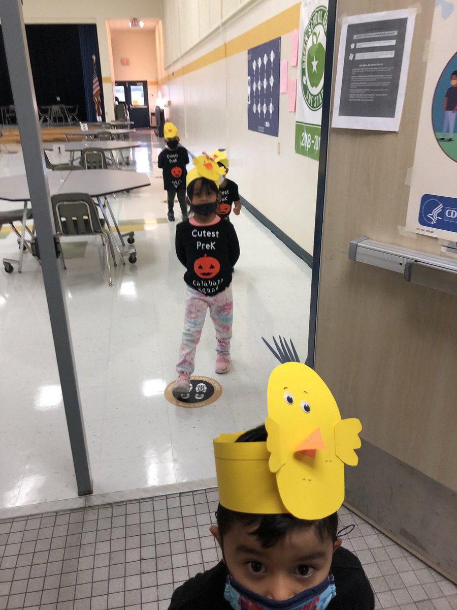 clausespindola's tweet photo. PreK is always fun!#Barronworldfamous #RedRibbonWeek https://t.co/ezvAVhX7B6