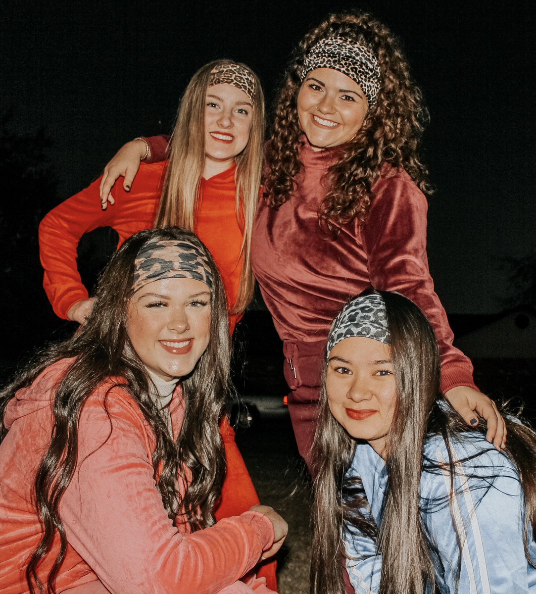 atmcdonald13's tweet photo. amigas, cheetahs, friends for life🌟 https://t.co/pIi12c850A