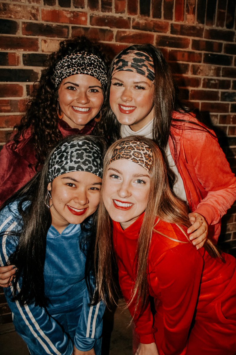 atmcdonald13's tweet photo. amigas, cheetahs, friends for life🌟 https://t.co/pIi12c850A