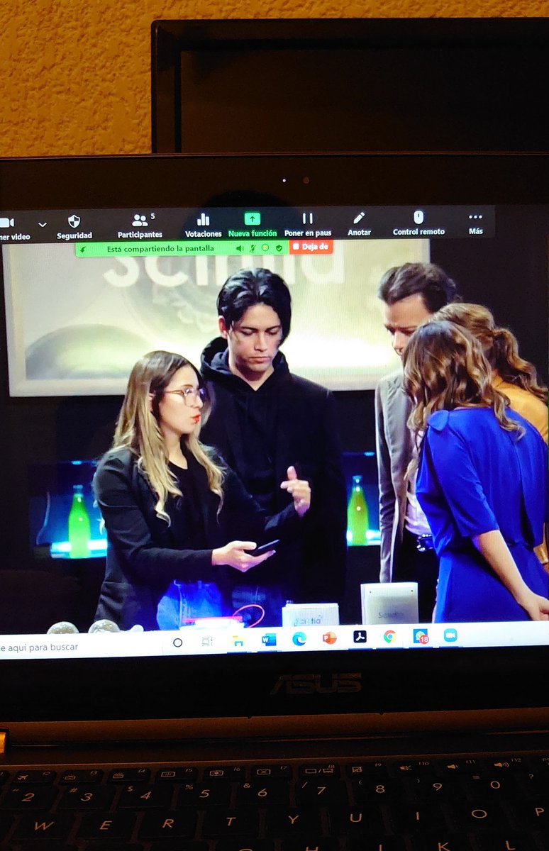 ADNDaniel's tweet photo. Hoy vi al equipo de @Scintia_mx en 
@SharkTankMex.

Espero que a estas alturas de la pandemia los tiburones ya sepan qué es una #PCR y para qué sirve.

#SinBiotecnologíaNoHayFuturo
#SharkTankMx https://t.co/Md7725DvfU
