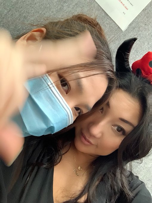 昨夜は、なおちんぽとハロウィン🎃祭り🍻 https://t.co/zOThVJtX7R<a href="/tag/%E9%96%80%E5%89%8D%E4%BB%B2%E7%94%BA"class="tags"><span>#門前仲町</span></a><a href="/tag/cerdi"class="tags"><span>#cerdi</span></a>