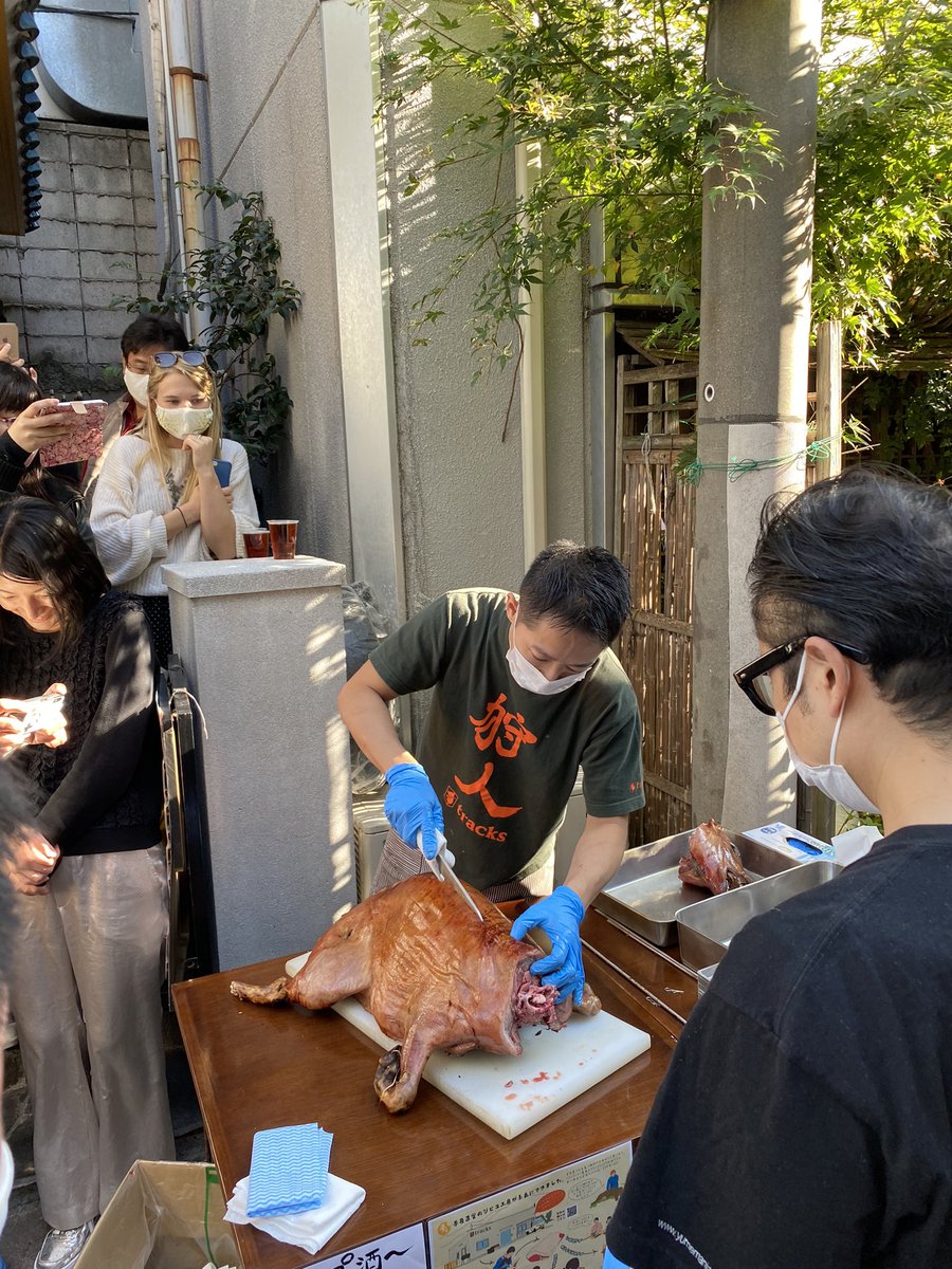 がちゃフトレ 21 神楽坂のジビエフレンチnico Chelsea 土日月とイノシシの解体振る舞いしてて めちゃくちゃうまい そしてタダ T Co Hyqtylhtn8