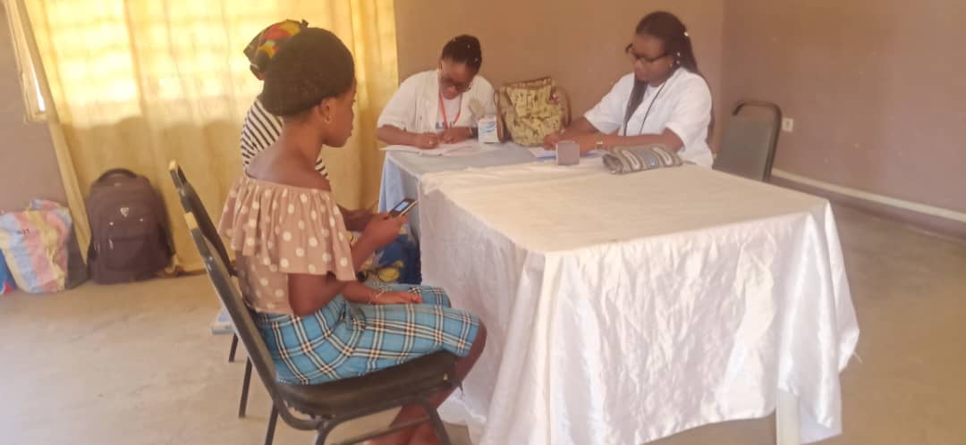 DavidIsolo's tweet photo. #RDC Journée de sensibilisation plus mobilisation populaire sur la lutte contre les maladies hydriques et des consultations gratuites de la population du Q/N'sele C/Katuba à #Lubumbaahi #hautkatanga . Message principale du jour le Droit à la Santé pour tous ! https://t.co/p3YJF5j255