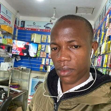 RashidKalema's tweet photo. #NewProfilePic https://t.co/u0Q4IkIzxN