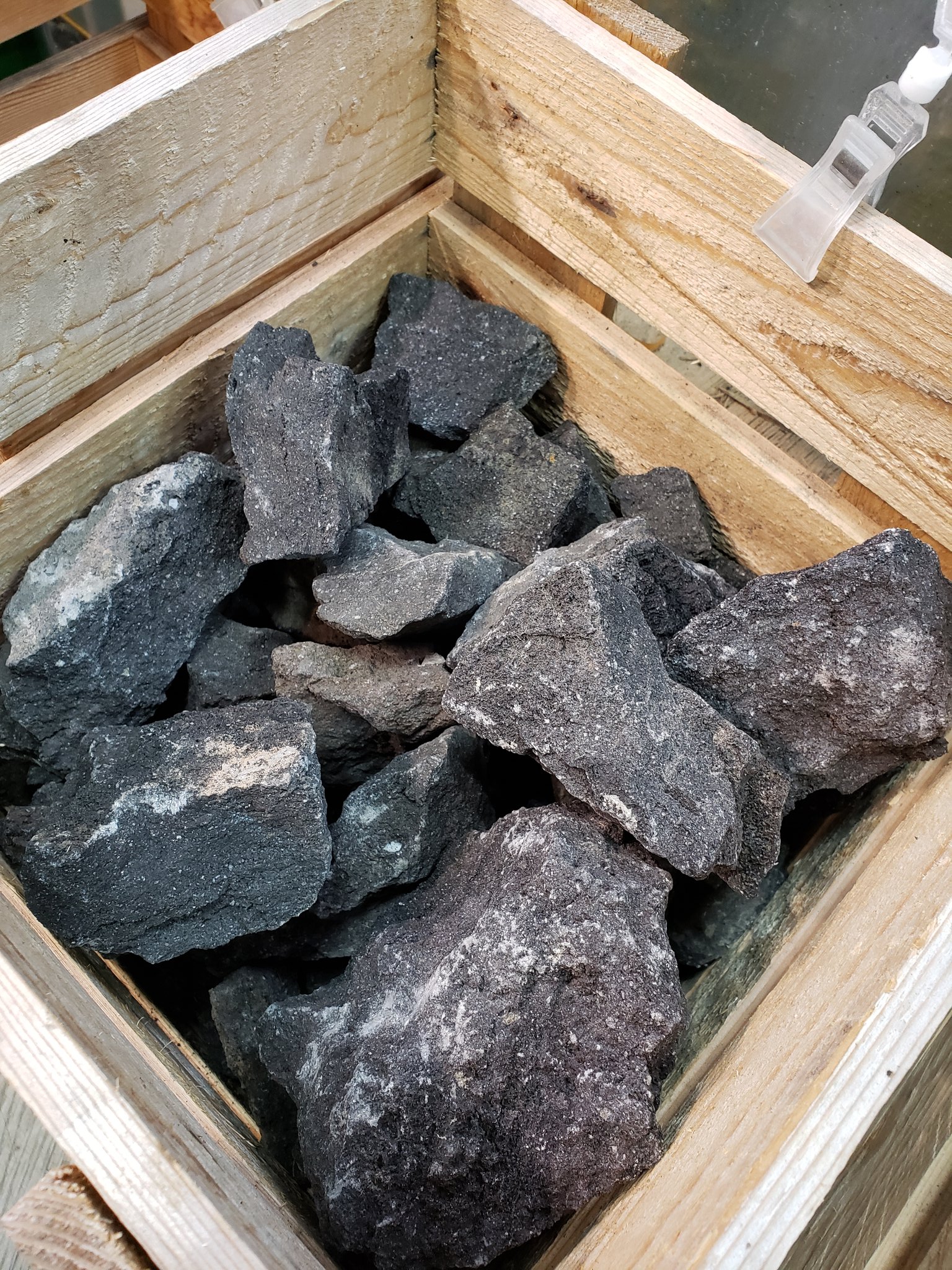 アクアノート タチバナ No Twitter レイアウト関連 暗黒石 山水石 山谷石 溶岩石 が入ってきています T Co Nvlxxkgdh0 Twitter