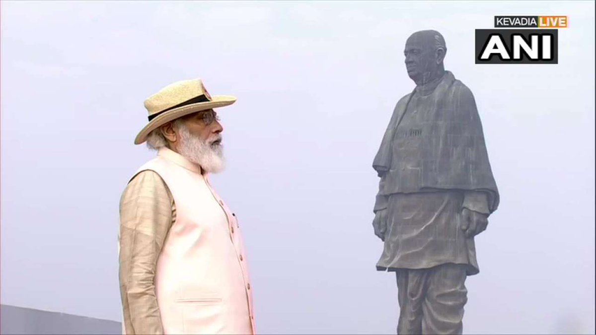 Some pictures of  #RashtriyaEktaDiwas parade 2020. A thread.