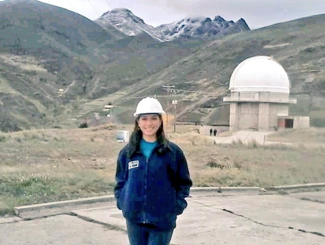 magrabatista's tweet photo. Soy María Gracia Batista, #SoyVenezolana 🇻🇪. Emigré hace casi 5 años a Bogotá. Trabajo en pro de la ciencia y la astronomía del país. Pago impuestos y estoy orgullosa de mi origen, de vivir acá y estar vinculada a las 2 universidades más importantes de 🇨🇴. #nosoydelincuente https://t.co/zV5N3C4jCw