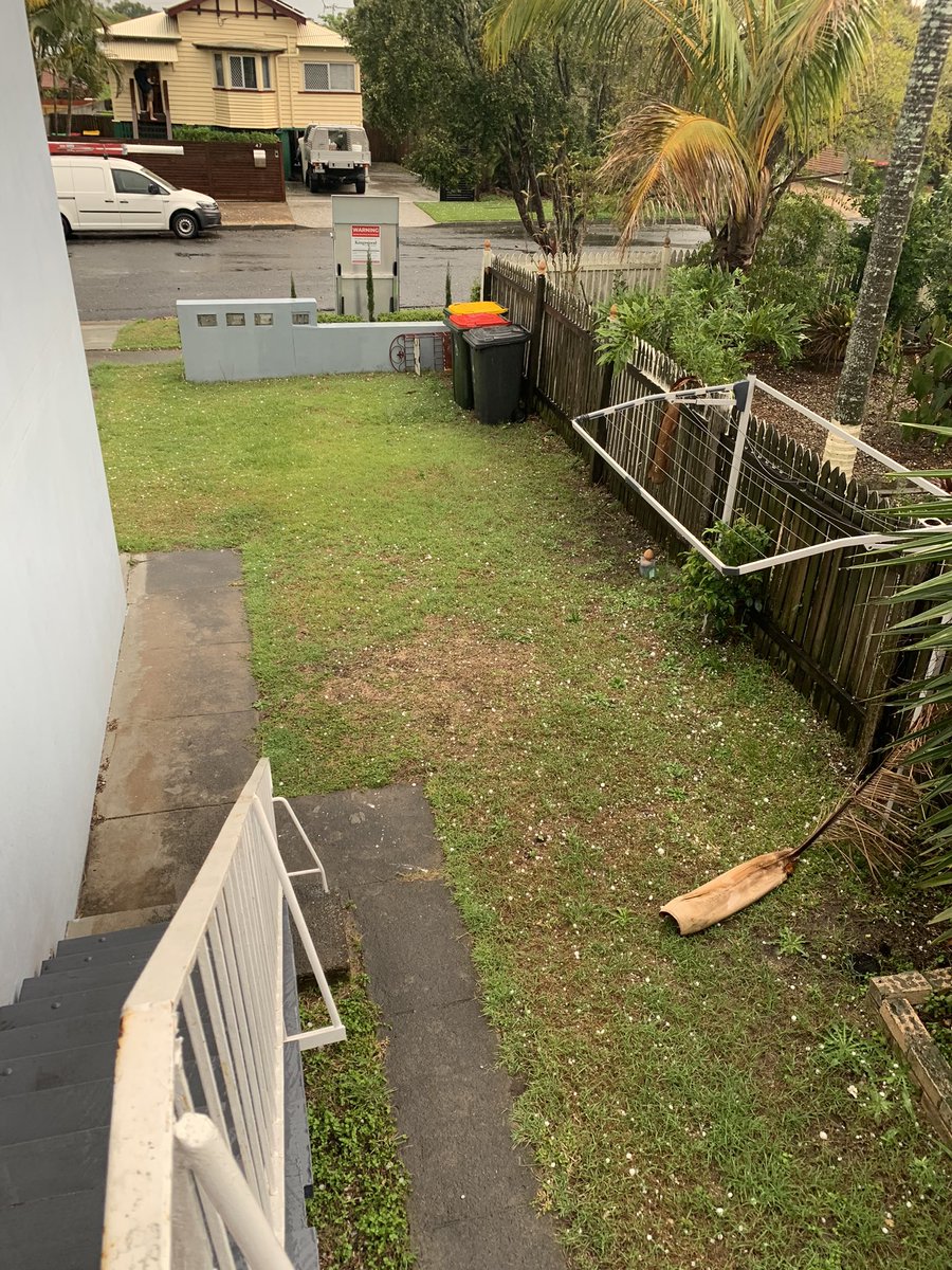 Well then... #brisbanestorm #brisbane #weather #hail <a href="/7NewsBrisbane/">7NEWS Queensland</a> <a href="/abcnews/">ABC News</a>