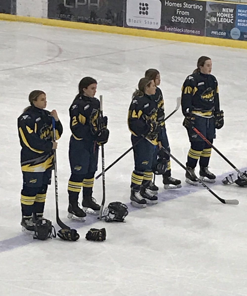 NCIBantamElite's tweet photo. Tough loss 6-1, goal scored tonight in the 3rd by #9 Aylie Dahl assisted by #14 Autumn Watt.  However I have say what an amazing job to our goalie #30 Ainsely Stauffer-Rolseth with 42 shots on her, she battled hard with a smile and a dance. https://t.co/0Xx3mHo3fa