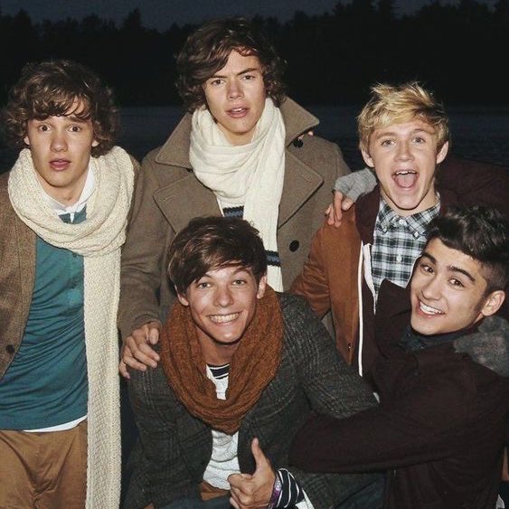 lwtmidnight's tweet image. &quot;... 𝐰𝐞 𝐡𝐚𝐝 𝐬𝐨𝐦𝐞 𝐠𝐨𝐨𝐝 𝐭𝐢𝐦𝐞𝐬, 𝐝𝐢𝐝𝐧&apos;𝐭 𝐰𝐞?
𝐰𝐞 𝐡𝐚𝐝 𝐬𝐨𝐦𝐬 𝐠𝐨𝐨𝐝 𝐭𝐫𝐢𝐜𝐤𝐬 𝐮𝐩 𝐮𝐨𝐫 𝐬𝐥𝐞𝐞𝐯𝐞
𝐠𝐨𝐨𝐝𝐛𝐲𝐞𝐬 𝐚𝐫𝐞 𝐛𝐢𝐭𝐭𝐞𝐫𝐬𝐰𝐞𝐞𝐭
𝐛𝐮𝐭 𝐢𝐭&apos;𝐬 𝐧𝐨𝐭 𝐭𝐡𝐞 𝐞𝐧𝐝
𝐈&apos;𝐥𝐥 𝐬𝐞𝐞 𝐲𝐨𝐮𝐫 𝐟𝐚𝐜𝐞 𝐚𝐠𝐚𝐢𝐧...&quot;