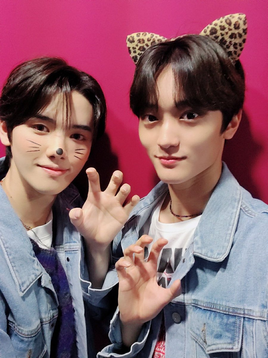 러비티 오늘 #음악중심 #KMDF 를 마지막으로 우아 활동이 끝났네요..! 항상 응원해주시는 러비티 진짜.. 너무 고맙고 사랑해요!🥰 오늘 들은 함성소리는 진짜 잊지 못할 최고의 선물이었습니다!!♡!! 다음 활동에는 더욱 만날기회가 많아지기를 바랄께요~ 알라뷰
#크래비티 #태영 #해피할로윈 #에삐즈